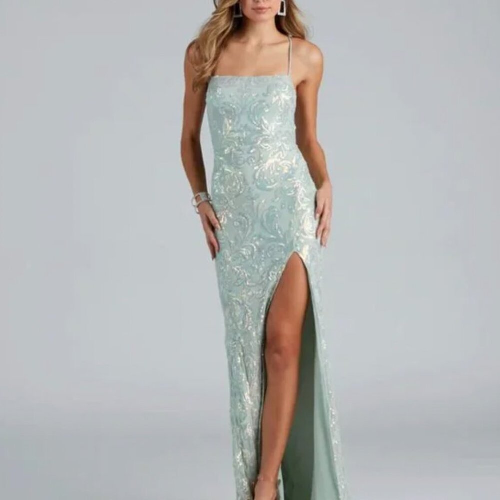 Windsor Edlyn Formal Gown Sequin Lace Up Mermaid dress mint size womens S NWT